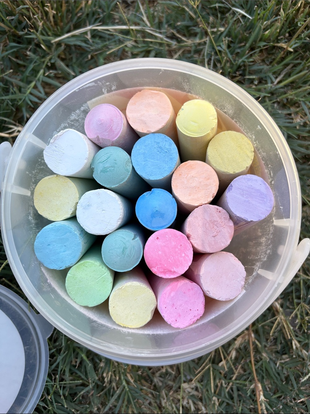 Jumbo Sidewalk Chalk 20-Pack - - Picture 5 of 5